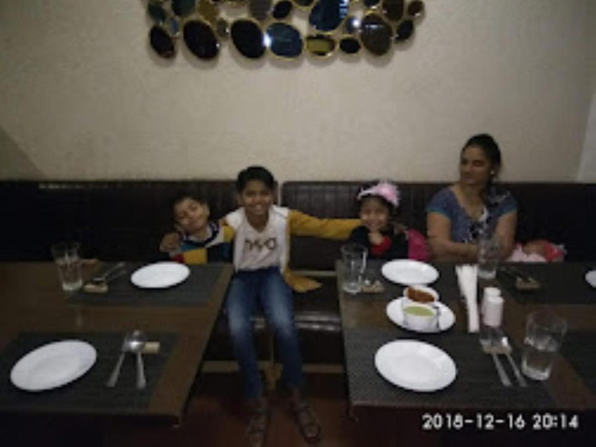 Hotel Sai Saya,Nashik Dış mekan fotoğraf