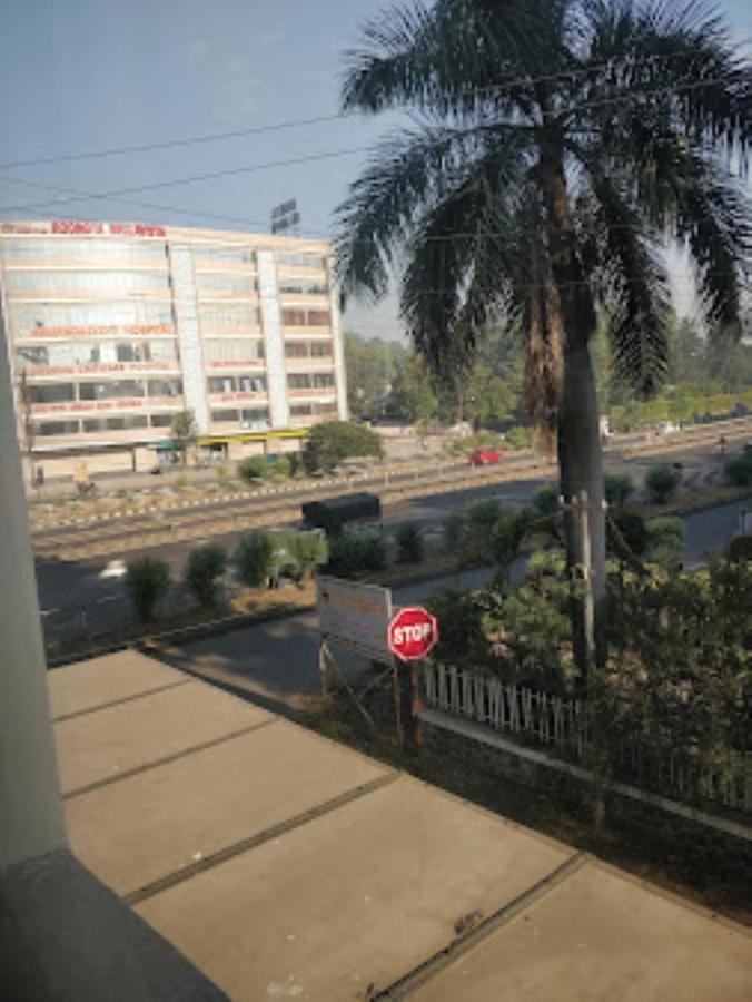 Hotel Sai Saya,Nashik Dış mekan fotoğraf