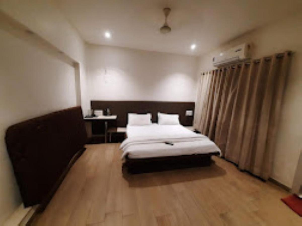 Hotel Sai Saya,Nashik Dış mekan fotoğraf